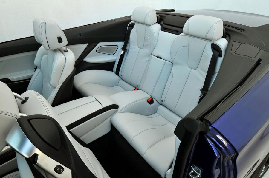  BMW M6 Convertible 2015 года  (фото 9 из 13)